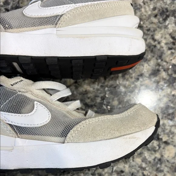 Nike Kids Black and Gray Sneakers - Picture 9 of 11